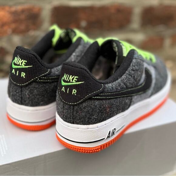NEW Nike Air Force 1 LV8 Low Black Ghost Green Starfish Shoes Size 6Y Womens 7.5 - Picture 9 of 11